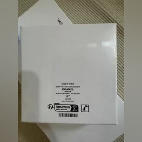 Chanel Black & Gold Keychain Pad Lock - Picture 7 of 7